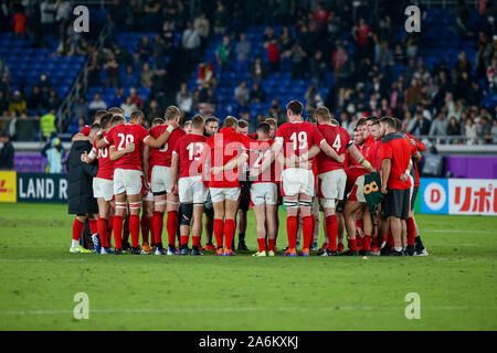 Kanagawa, Japan. 27th Oct, 2019. Wales team huddle after the 2019 Rugby World Cup semi-final match between Wales and South Africa at International Stadium Yokohama in Kanagawa, Japan on October 27, 2019. Credit: Aflo Co. Ltd./Alamy Live News Stock Photo