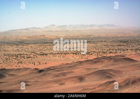 Distant dunes in the Taklamakan Desert, China Stock Photo