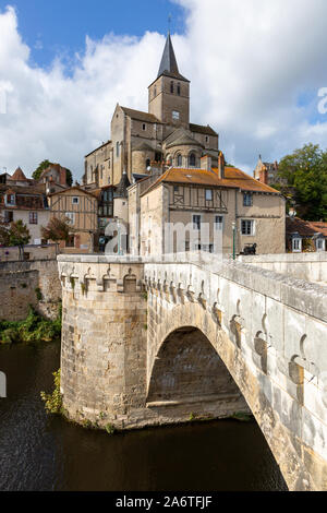 Bridge over the river Gartempe, Montmorillon, France Stock Photo