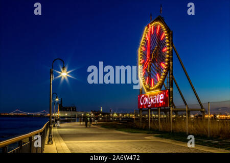 Colgate Clock Colgate clock on the Hudson River shoreline. Jersey City ...