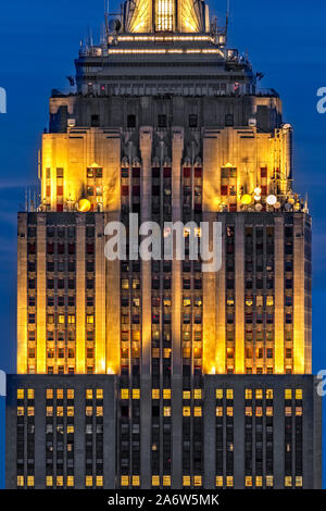 Empire State Building ESB Broadcasting NYC Stock Photo