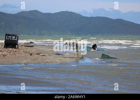 Whitebait fishing at Kapiti Stock Photo