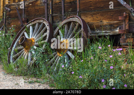 Old Rustic Wooden Wagon Wheels In Fairplay, Colorado. Stock Photo