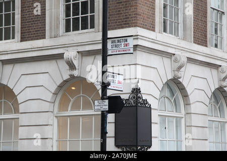 Corner of Bennet Street and Arlington Street, Mayfair, London, SW1 Stock Photo