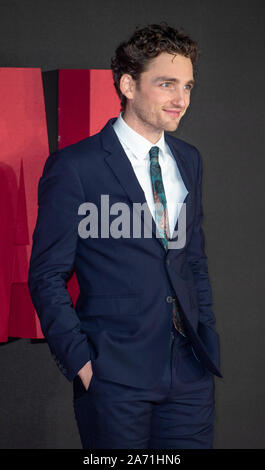 LONDON-ENGLAND 28 OCT: Laurie Davidson attends the World premiere of ...