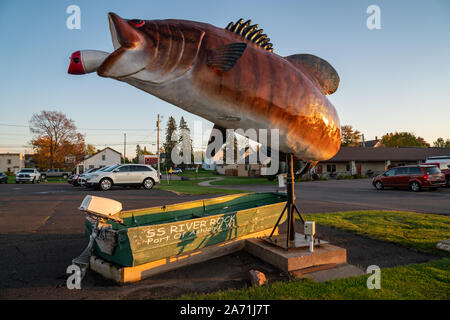 Ashland, Wisconsin - October 19, 2019: Famous large fish statue sculpture for the SS River Rock Port of Ashland Stock Photo