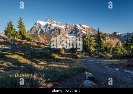 Trail near Artist's Point, Mount Baker Highway, provides close-up views of Mount Shuksan.  Alpine meadows are now in their Fall colors. Washington Sta Stock Photo