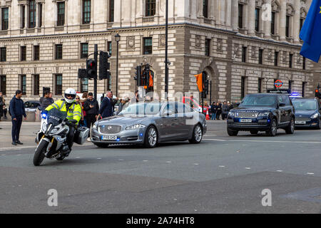 Westminster, London, UK. 29th October, 2019. Primeminster Boris Johnson arrives at Westminster from Downing Street for the debate in the House of Commons on the Early Parliamentary General Election Bill. Credit: Maureen McLean/Alamy Stock Photo