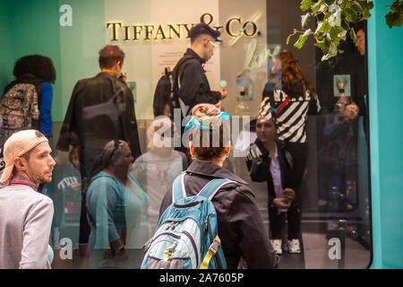 People  Tiffany & Co.