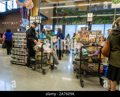 Thousands Of Excited Shoppers Flock To The Wegmans Supermarket In ...