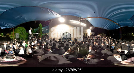 360° View Of Haredim Pray During Tu B'Av, The Hebrew Holiday Of Love In ...