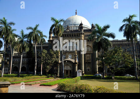 Mumbai; Maharashtra; India Asia,- Oct. 02; 2012: Prince of Wales Museum Renamed as Chattrapati Shivaji Vastu Sangrahalaya Mahatma Gandhi road Fort Stock Photo