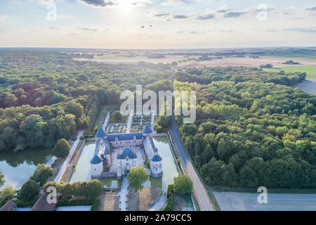 France, Loiret, Chilleurs aux Bois, Chateau de Chamerolles Park and Gardens (aerial view) // France, Loiret (45), Chilleurs-aux-Bois, parc et jardin d