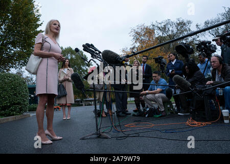 Washington, DC, USA. 31st Oct, 2019. Senior Counselor Kellyanne Conway speaks to the media outside the White House in Washington, DC, U.S., on October 31, 2019. Credit: Stefani Reynolds/CNP | usage worldwide Credit: dpa/Alamy Live News Stock Photo