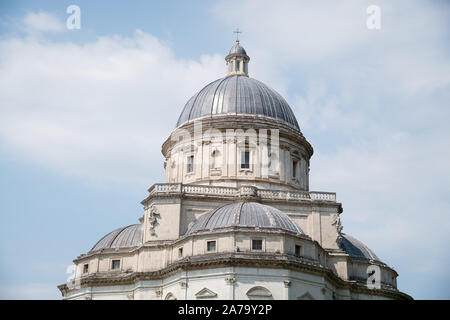 Renaissance Tempio di Santa Maria della Consolazione (Church of Santa Maria della Consolazione) built in XVI century in Todi, Umbria, Italy. August 22 Stock Photo