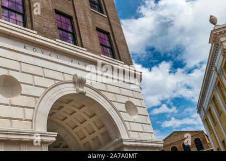 The classical 'Triumphal Arch' of the Royal Pavilion at Poundbury, Dorchester, Dorset. Stock Photo