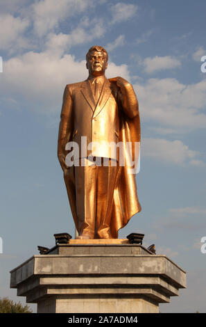 golden statue of former turkmen president Turkmenbashi in Ashgabat ...