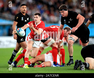 Wales' Tomos Williams (left) during the 2019 Rugby World Cup bronze final match at Tokyo Stadium. Stock Photo