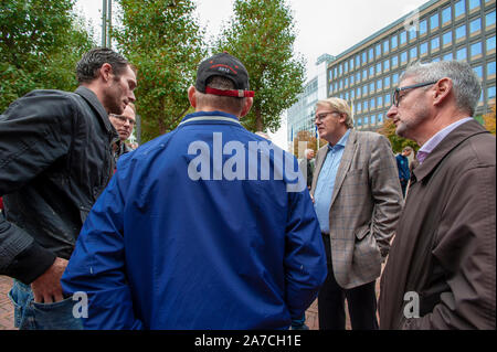 Provincial House, The Hague, The Netherlands. Monday 14th October, 2019. Nitrogen and Dutch government guide-lines. Dutch farmers took to protesting a Stock Photo