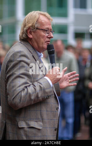 Provincial House, The Hague, The Netherlands. Monday 14th October, 2019. Nitrogen and Dutch government guide-lines. Dutch farmers took to protesting a Stock Photo