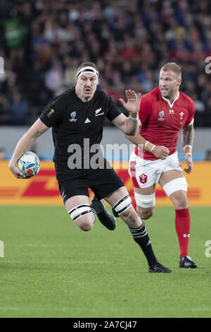 Tokyo, Japan. 1st Nov, 2019. New Zealand's Brodie Retallick in action during the Rugby World Cup 2019 Bronze Final between New Zealand and Wales at Tokyo Stadium. New Zealand defeats Wales 40-17. Credit: Rodrigo Reyes Marin/ZUMA Wire/Alamy Live News Stock Photo