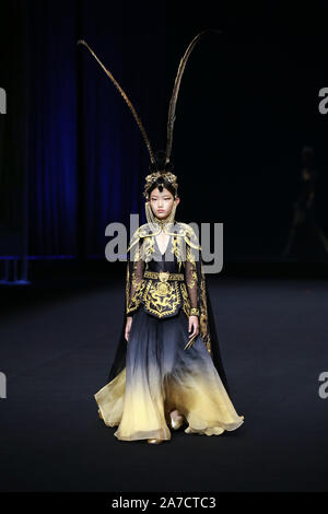 Beijing, Beijing, China. 1st Nov, 2019. Beijing, CHINAÃ¯Â¼Å'China Fashion International Week Spring/Summer 2020, HEAVEN GAIA. Credit: SIPA Asia/ZUMA Wire/Alamy Live News Stock Photo