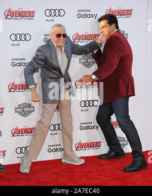 Stan Lee and Lou Ferrigno at the World premiere of Marvel's 'Avengers ...