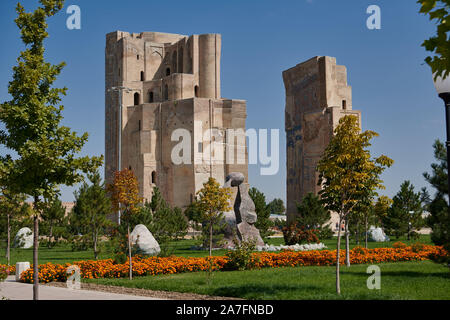 ruins of gate to Ak Saray Palace, Shahrisabz, Uzbekistan, Central Asia Stock Photo