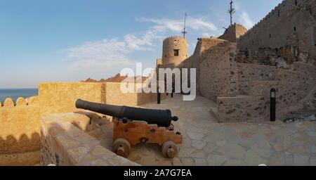 Muscat Mathra Fort Matrah, Matrah, Muscat, Oman Stock Photo - Alamy