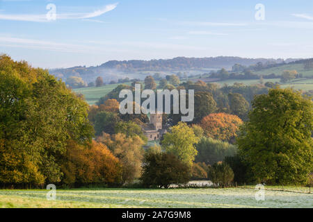 St Eadburgha's church in autumn on a cold frosty morning. Broadway, Cotswolds, Worcestershire, England Stock Photo