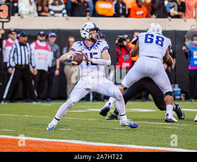 Stillwater, Oklahoma, USA. 2nd Nov, 2019. TCU Horned Frogs quarterback Max Duggan (15) passes the football down the field for an open receiver during the game on Saturday, November 02, 2019 at Boone Pickens Stadium in Stillwater, Oklahoma. Credit: Nicholas Rutledge/ZUMA Wire/Alamy Live News Stock Photo