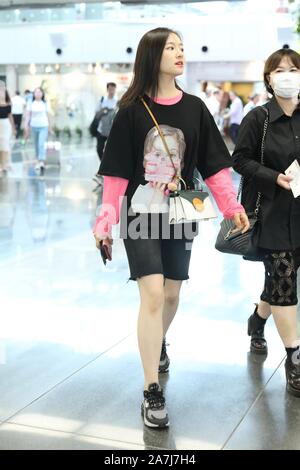 Chinese actress Landi Li arrives at the Beijing Capital International Airport before departure in Beijing, China, 4 September 2019.   Bag: Danse Lente Stock Photo