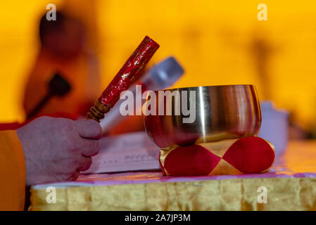 Chinese Prayers - Items and Rituals Stock Photo - Alamy