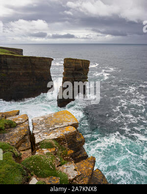 North Gaulton sea stack, Yesnaby, Mainland, Orkney, Scotland Stock Photo