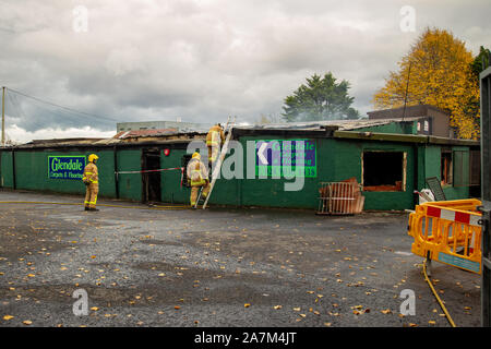 Belfast, UK,Europe. 3rd November 2019. At 01:00 am Northern Ireland Fire and Rescue Service attended a Fire at the Glendale Carpets and Flooring Fire on Kennedy Way in West Belfast. Enquiries regarding how the fire started are ongoing.
