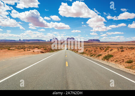 Scenic road Route 163 to Monument Valley National Park (Arizona, Utah, United States) Stock Photo