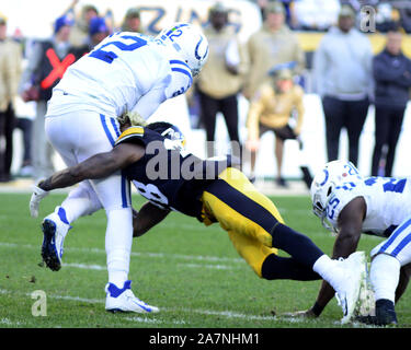 INDIANAPOLIS, IN - NOVEMBER 28: Pittsburgh Steelers long snapper Christian  Kuntz (46) during an NFL game between the Pittsburg Steelers and the  Indianapolis Colts on November 28, 2022 at Lucas Oil Stadium