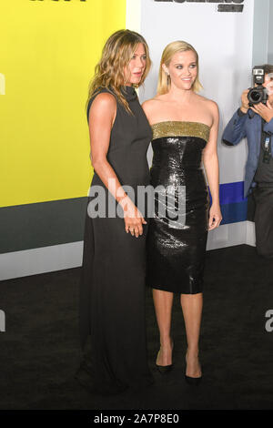 NEW YORK, NY - OCTOBER 28: Actresses Jennifer Aniston and Reese Witherspoon attend Apple TV+'s 'The Morning Show' World Premiere at David Geffen Hall Stock Photo
