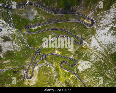 Aerial view of endless road turns at the mountain pass road Transfagarasan during summer connecting Transylvania and Wallachia (Romania, Europe) Stock Photo