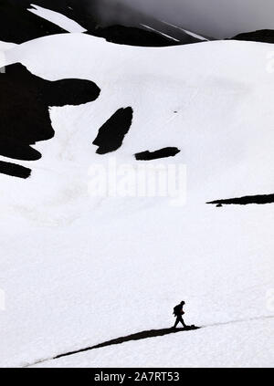 Mann im Schnee Stock Photo