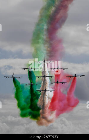 Feast of the Italian armed forces, the acrobatics of the tricolor ...