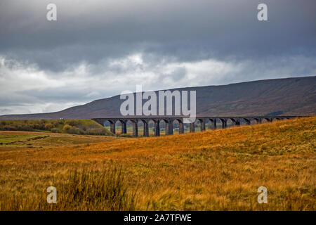 The Ribblehead Viaduct on the Settle to Carlisle railway line Stock Photo