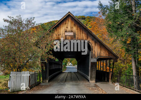 Middle Covered Bridge, Woodstock, Vermont, USA. Stock Photo