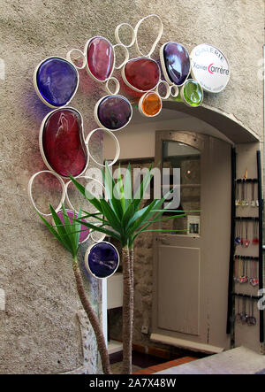 Art gallery frontage in the village of Mougins on the Cote d'Azur, France Stock Photo