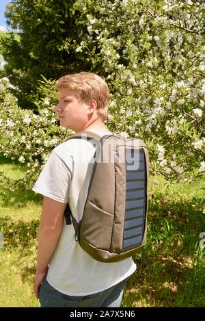 sunny bag solar backpack