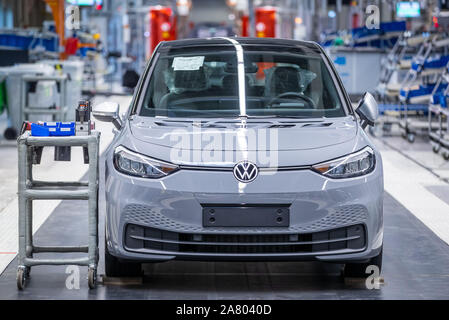 Zwickau, Germany. 04th Nov, 2019. The ID.3 electric car is on the assembly line at the VW plant. The vehicle is part of the new ID series with which Volkswagen is investing billions in e-mobility. The Zwickau plant was rebuilt for production in Zwickau. Credit: Jens Büttner/dpa-Zentralbild/ZB/dpa/Alamy Live News Stock Photo