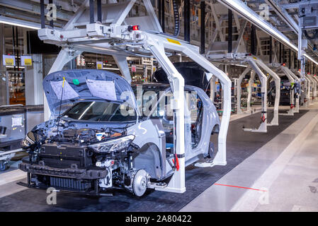 Zwickau, Germany. 04th Nov, 2019. The ID.3 electric car on the assembly line at the VW plant. The vehicle is part of the new ID series with which Volkswagen is investing billions in e-mobility. The Zwickau plant was rebuilt for production in Zwickau. Credit: Jens Büttner/dpa-Zentralbild/ZB/dpa/Alamy Live News Stock Photo