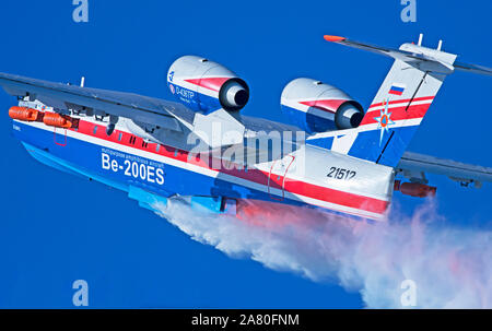 Ruský obojživelný vodní bombardér Berijev Be-200 Altair