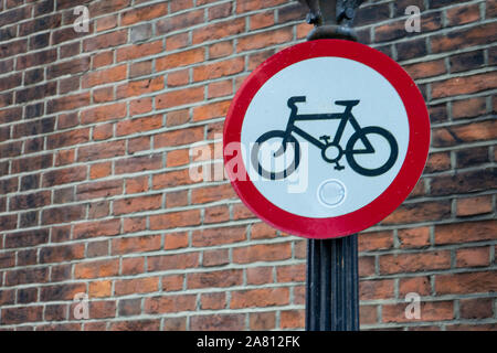 A no cycling sign on a lamp post Stock Photo