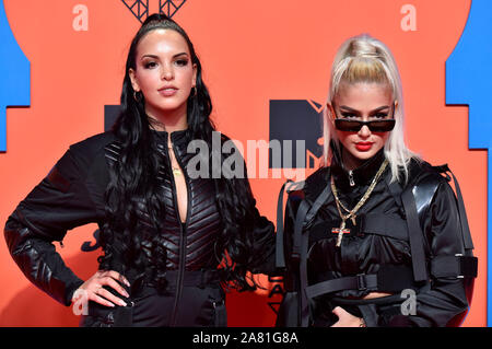 Seville, Spain. 03rd Nov, 2019. Juju and Loredana Zefi attending the MTV EMAs 2019 at FIBES Conference and Exhibition Centre on November 3, 2019 in Seville, Spain. Credit: Geisler-Fotopress GmbH/Alamy Live News Stock Photo